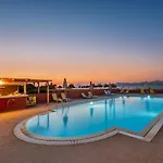 Jonathan Hotel
