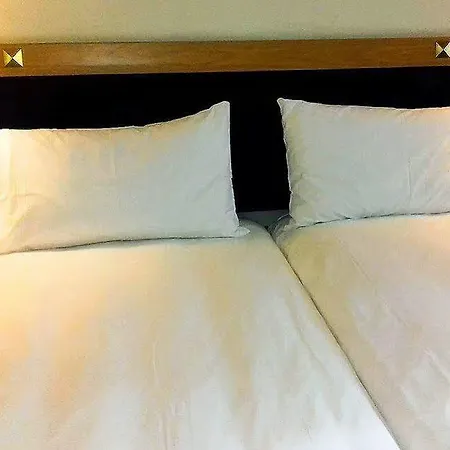 Hotell Jonathan 2*
