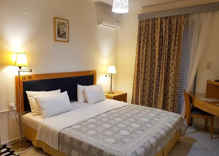 Jonathan Szálloda Tigaki